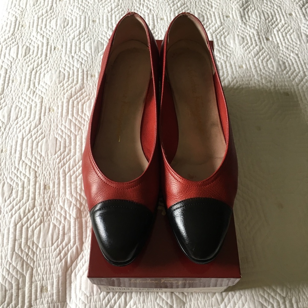 Salvatore Ferragamo Vintage Tamigi Wedges Sz. 7.5